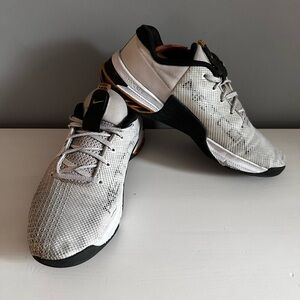 NIKE Metcon 8 Sneakers in Size 9.5 Men's EUC